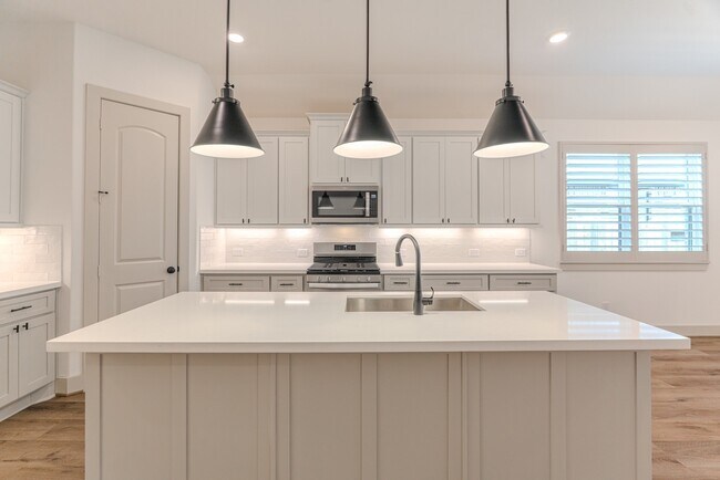 Building Photo - 9322 Galloway Wds Trl