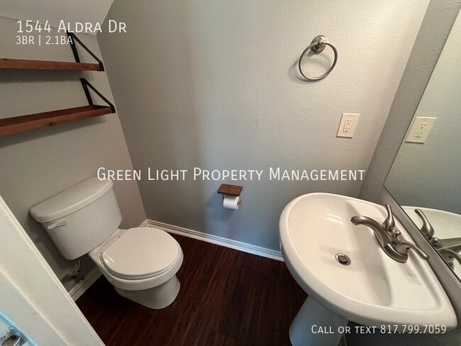 Building Photo - 1544 Aldra Dr