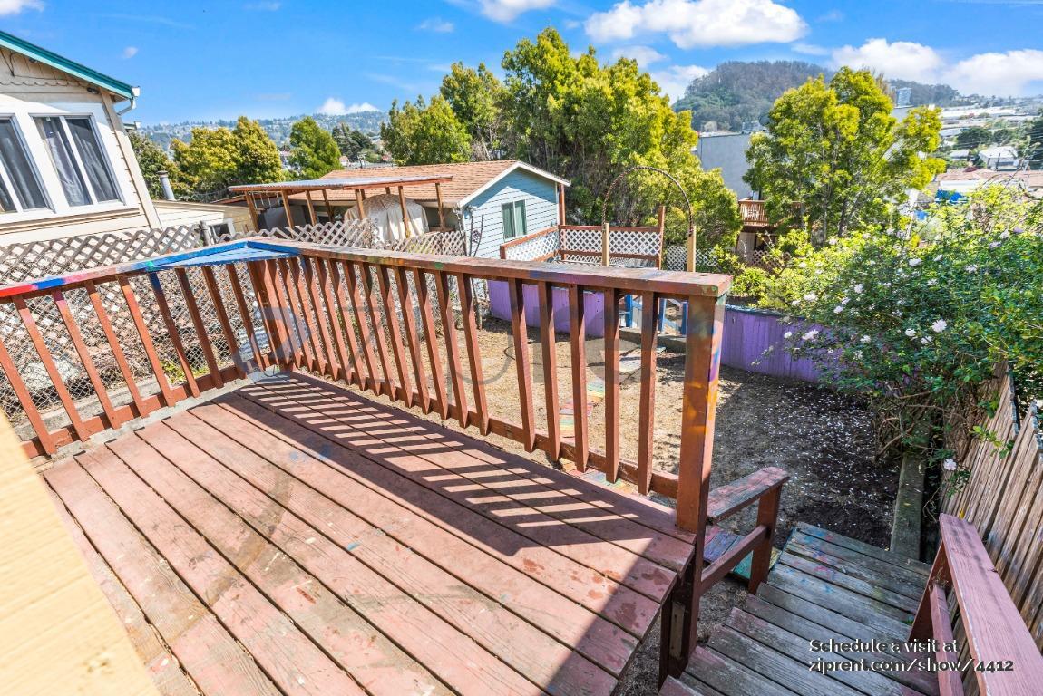 Building Photo - 5210 Sacramento Ave