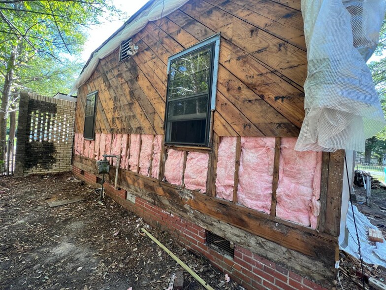 Building Photo - 1907 W 28th Ave