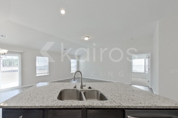 Building Photo - 109 Bluff Rd