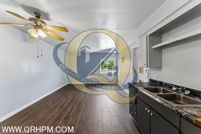 Building Photo - 111 N Shiawassee St