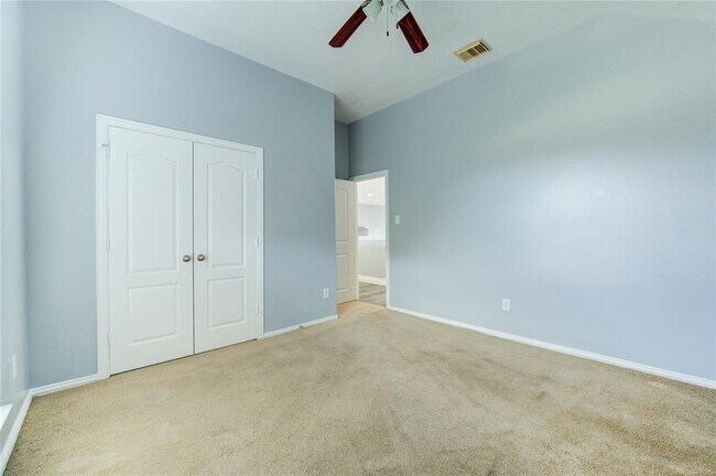 Building Photo - 5002 Laura Lee Ln