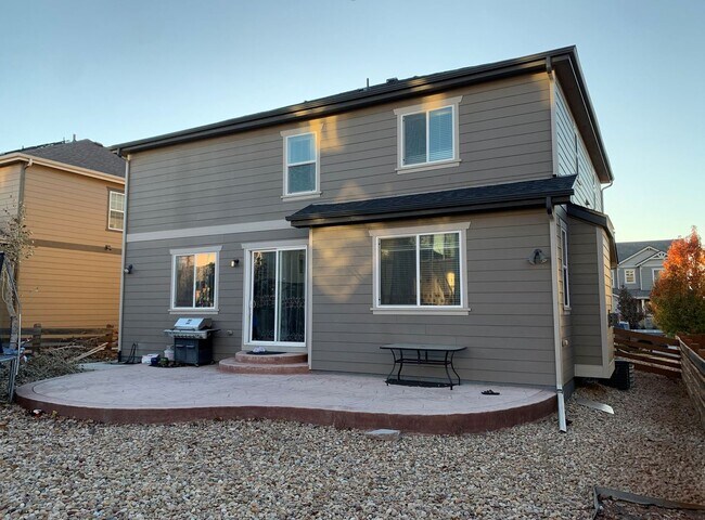 Building Photo - Well maintained Home with 4 bedrooms 3 baths in Erie