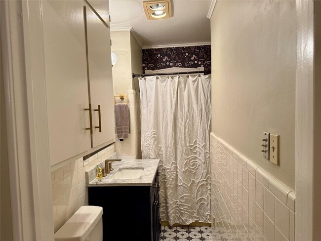 Building Photo - Great neighborhood, watchful neighbors, darling Midtown home near fairgrounds & TU.