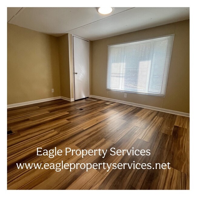 Building Photo - 1546 River Rd