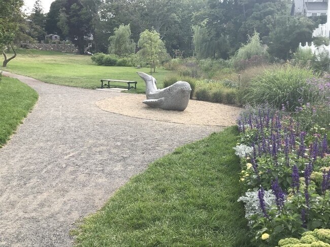 Building Photo - 25 1/2 King St