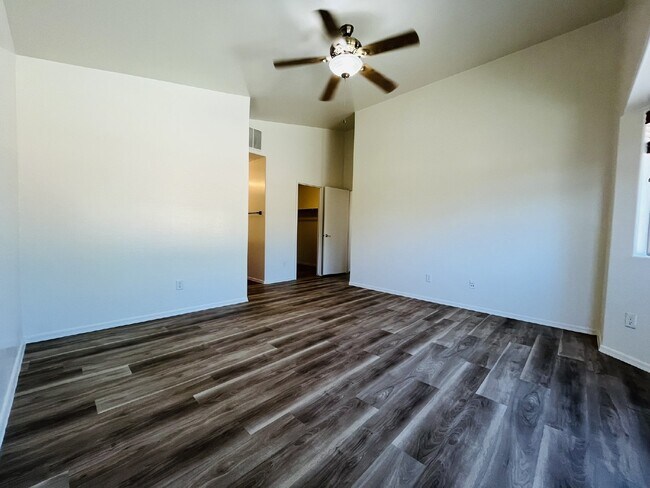 Building Photo - "Charming 3-Bedroom Oasis with 2 Full Baths in Buckeye - 1574 Sq Ft of Comfort!"