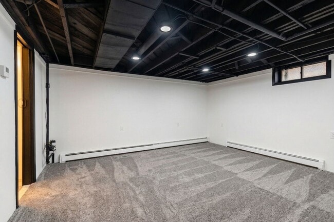 Building Photo - Beautifully Updated 3-Bedroom Home with Finished Basement & Spacious Backyard in Prime Royal Oak ...