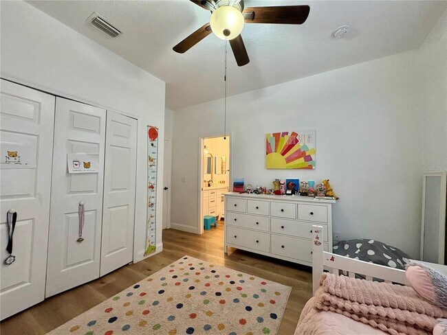 Building Photo - 10413 Canary Isle Dr
