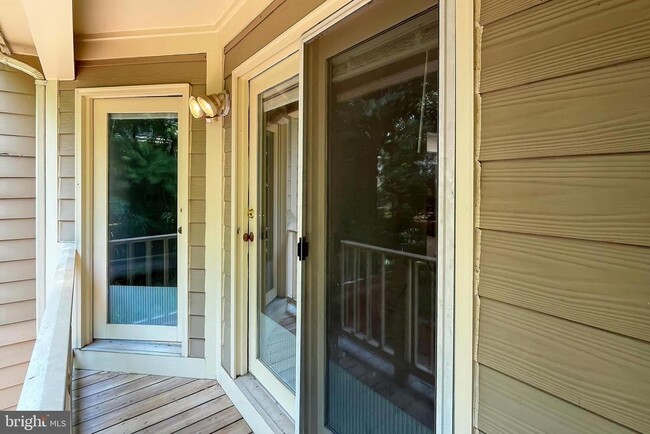 Building Photo - 4021 Lake Glen Rd