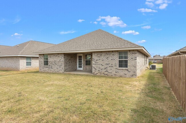 Building Photo - 122 Ardsley Dr