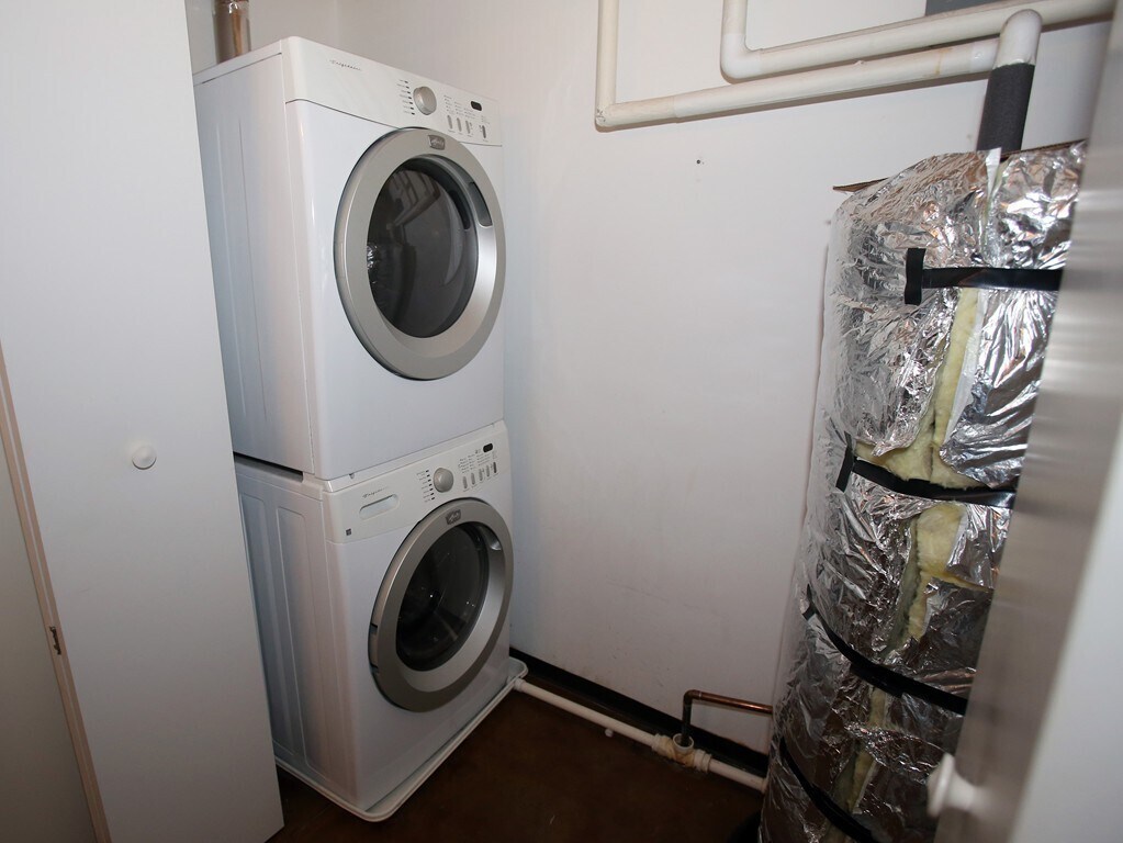 Laundry In-Unit - 120 Holmes St