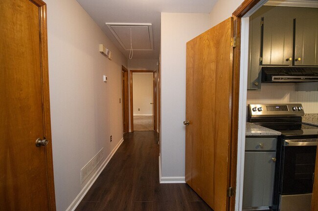 Building Photo - Beautiful Three Bedroom Home for Rent – 1440 Land of Lakes Circle, Lexington, SC