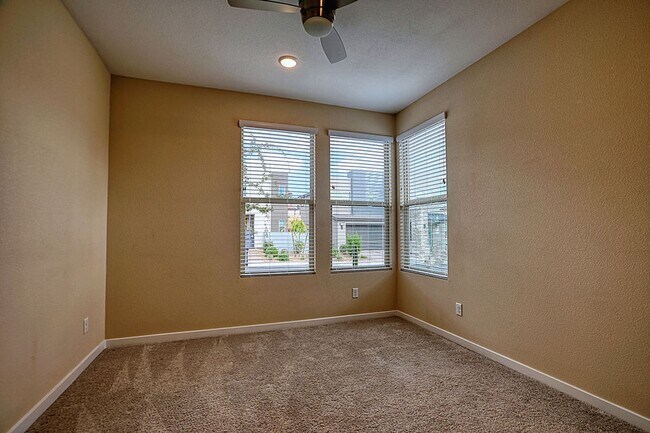 Building Photo - 3364 Caldora Ln