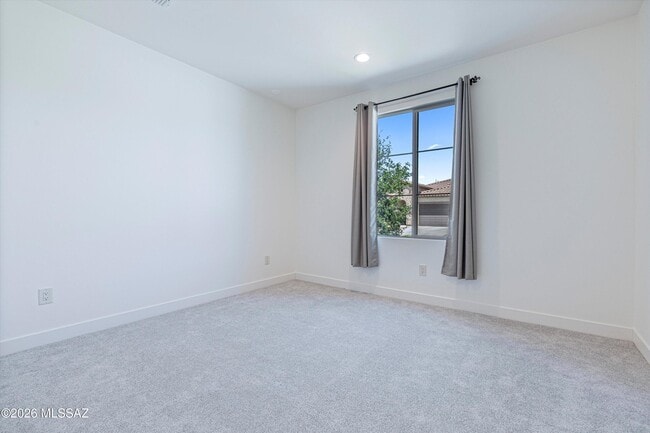 Building Photo - 30660 S Osprey Dr