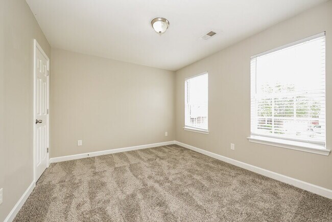 Building Photo - 1245 Canyon Ridge Ct