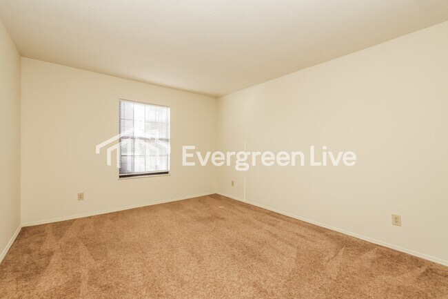 Building Photo - 6647 Charlesgate Rd