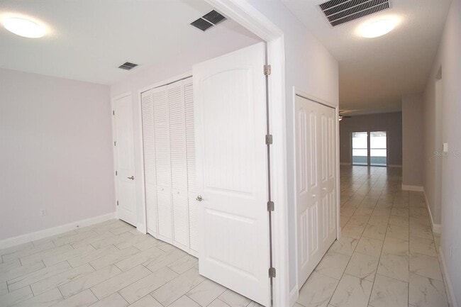 Building Photo - 23 Empress Ln