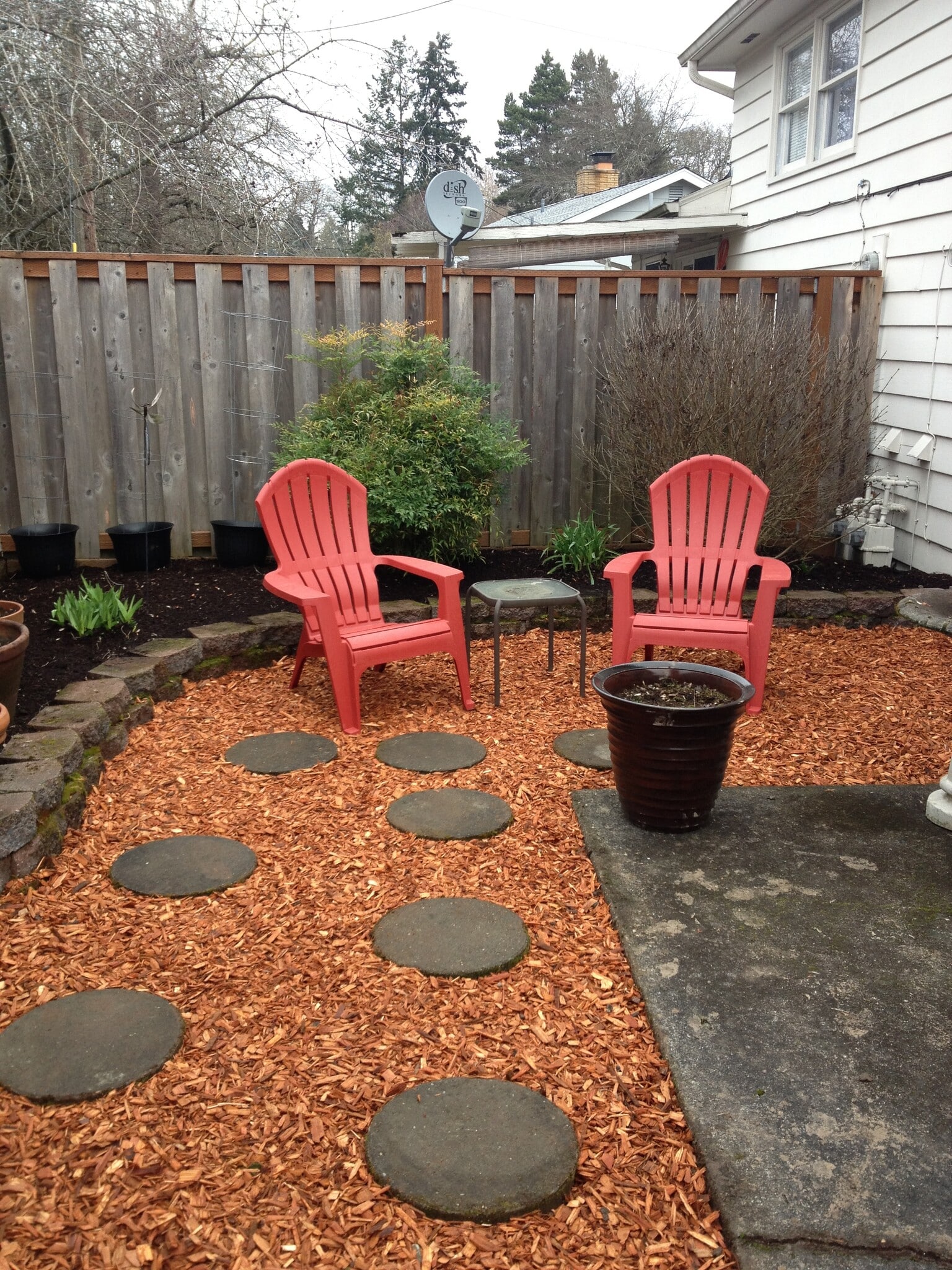 Building Photo - 1275 NW Jenne Ave