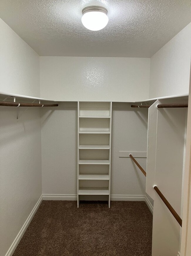 Building Photo - 8581 Van Allen Rd