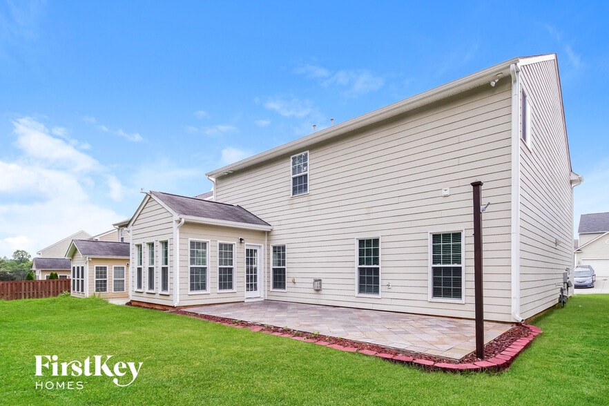 Building Photo - 3833 Tonsley Pl