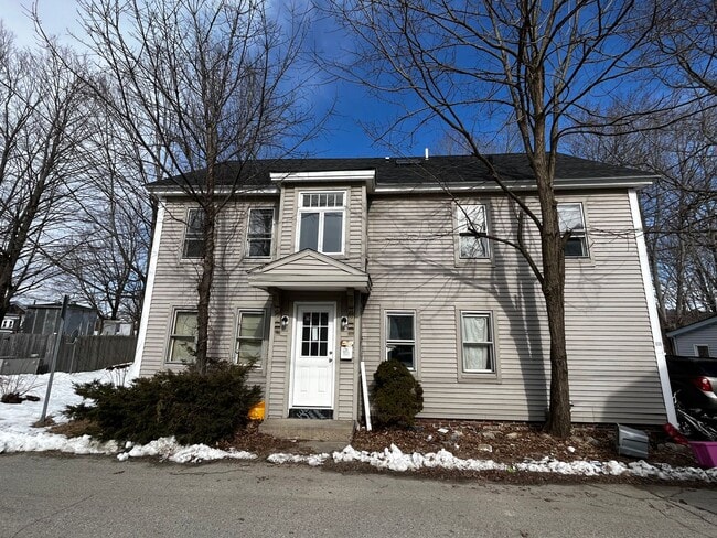 Building Photo - 20-22-22 Winter St