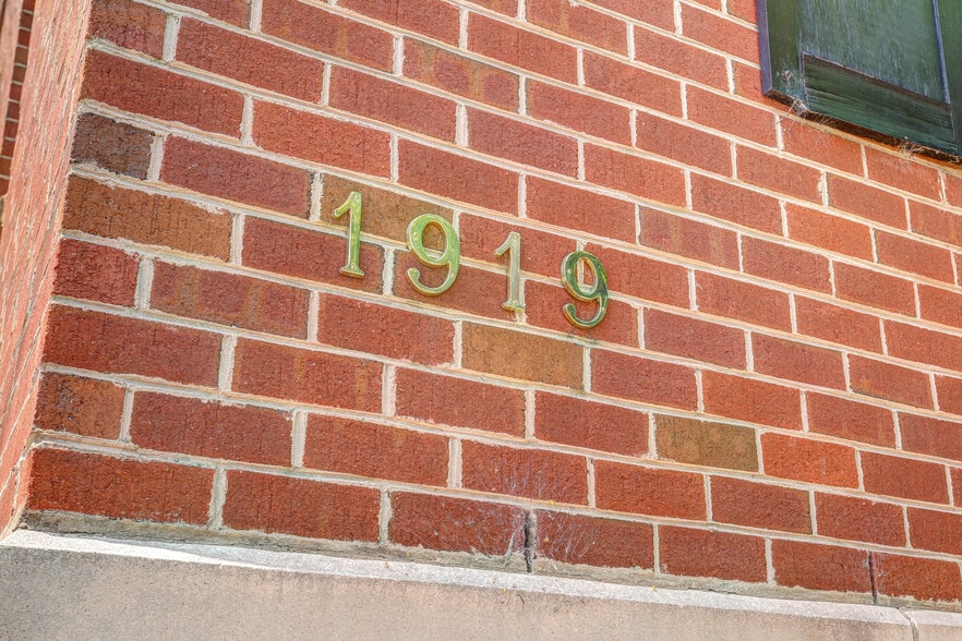 Building Photo - 1919 E Broad St