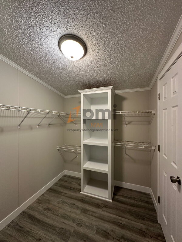 Building Photo - 798 Governor Rd