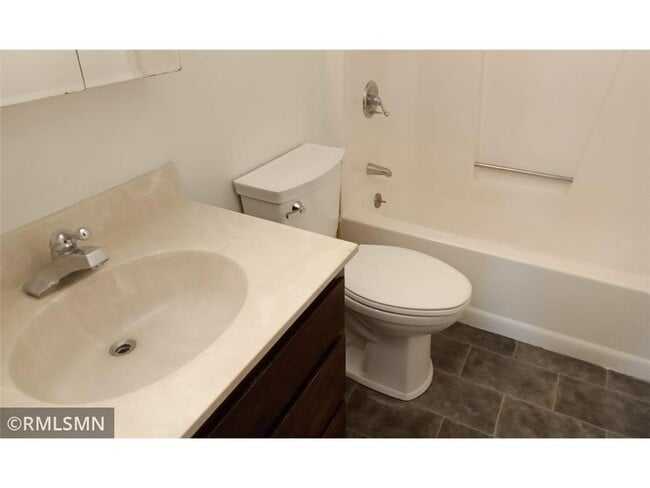 Building Photo - 2323 W Territorial Rd