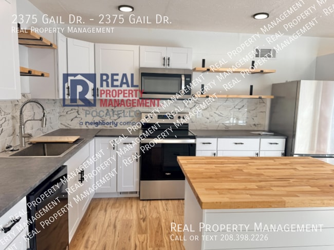 Building Photo - 2375 Gail Dr