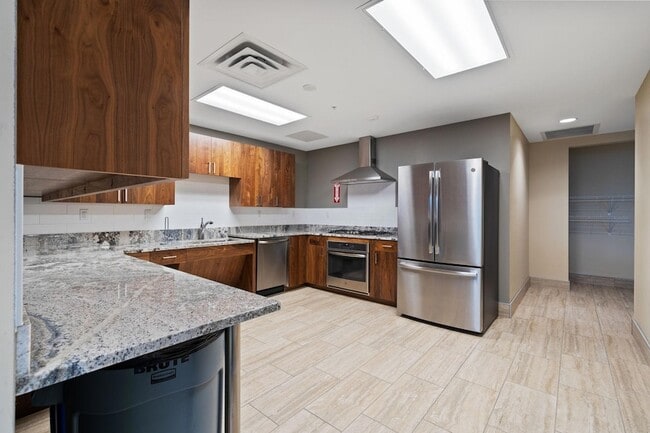 Building Photo - 1240 S 2nd St