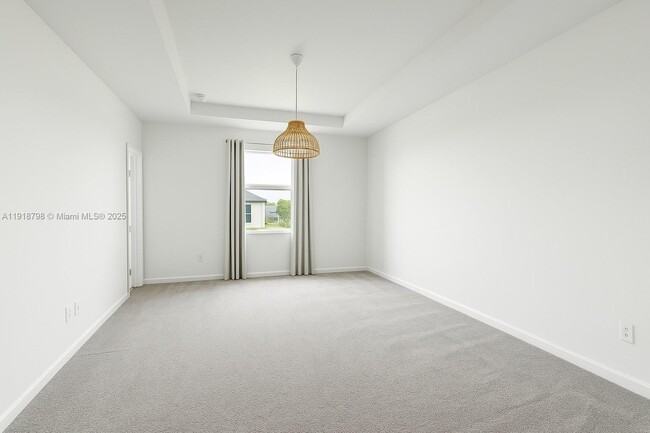 Building Photo - 25564 SW 108th Ave