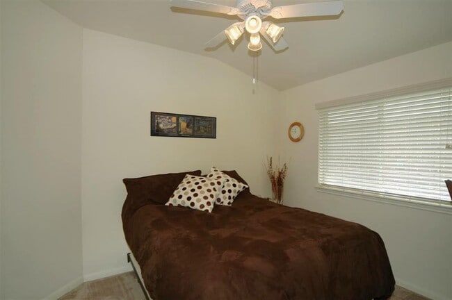 Building Photo - 13110 Rippling Creek Ln