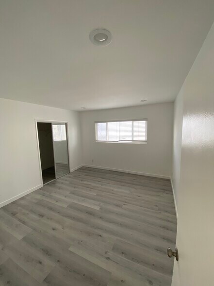Building Photo - 1330 N Sweetzer Ave