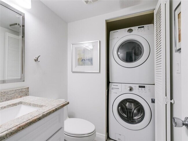 Building Photo - 3900 Galt Ocean Dr