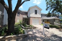 Building Photo - 2117 Whittier Dr