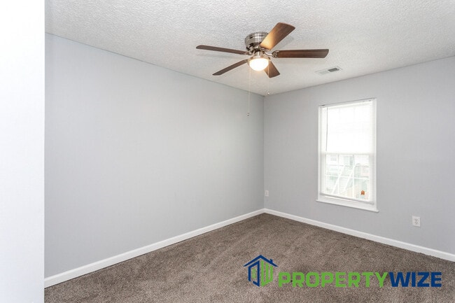 Building Photo - 10 Blackfoot Ct