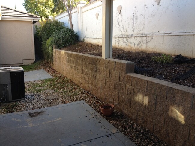 Building Photo - Charming Folsom Cluster Home Community near Oak Ave & East Bidwell