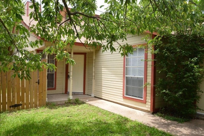 Building Photo - 12206 Alderbrook Dr