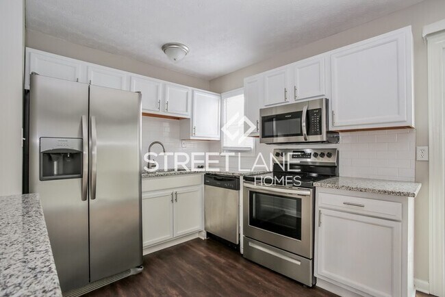 Building Photo - REDUCED!