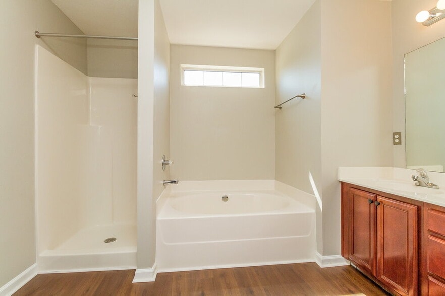 Building Photo - 4124 Pleasant Colony Dr