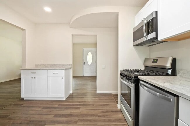 Building Photo - 1240 Mullanphy Ln