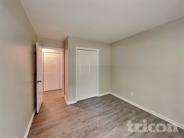 Building Photo - 3617 Rosedown Dr