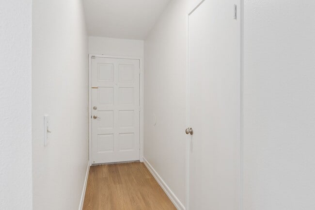 Building Photo - 16924 Caminito Santico