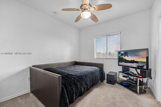 Building Photo - 2467 SE 19th St