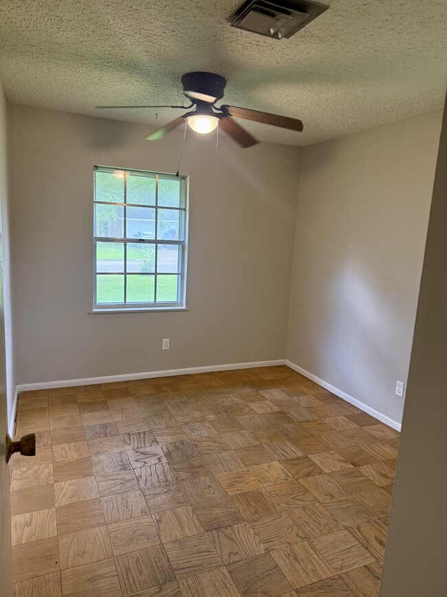 Building Photo - 2434 Patterson Dr