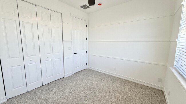 Building Photo - 810 3rd Ave N