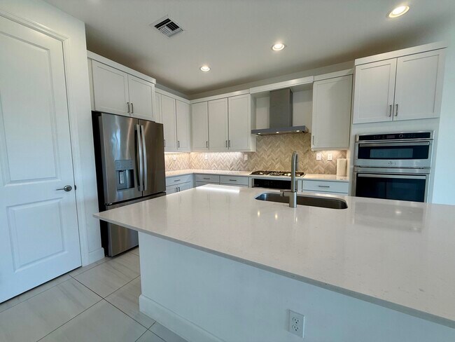 Building Photo - 1346 Harvester Xing