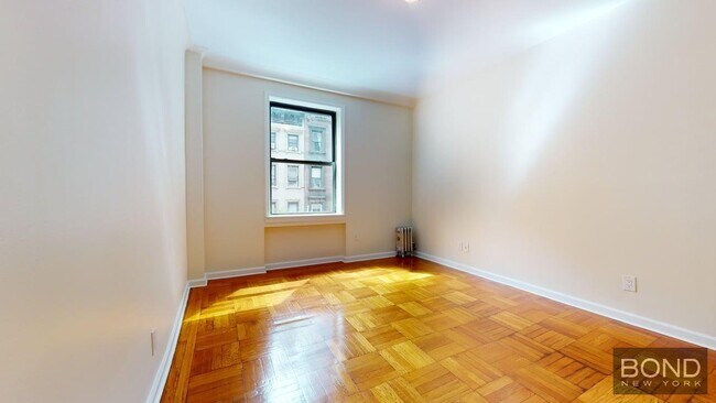 Building Photo - 55 W 55th St
